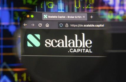 Deutsche Bank zeigt Interesse an Fintech Scalable Capital (Foto: AdobeStock - Dennis 482049085)